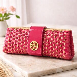 TORY BURCH  Pink Raffia Woven Clutch | Gold Logo Accent | Spring Summer Handbag
